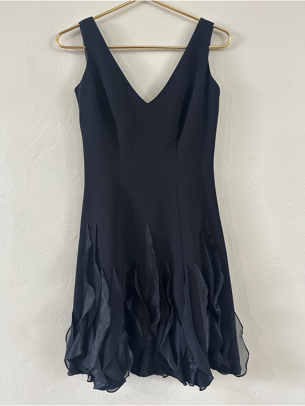 White House Black Market Black V-Neck Petal Hem Cocktail Dress Size 2